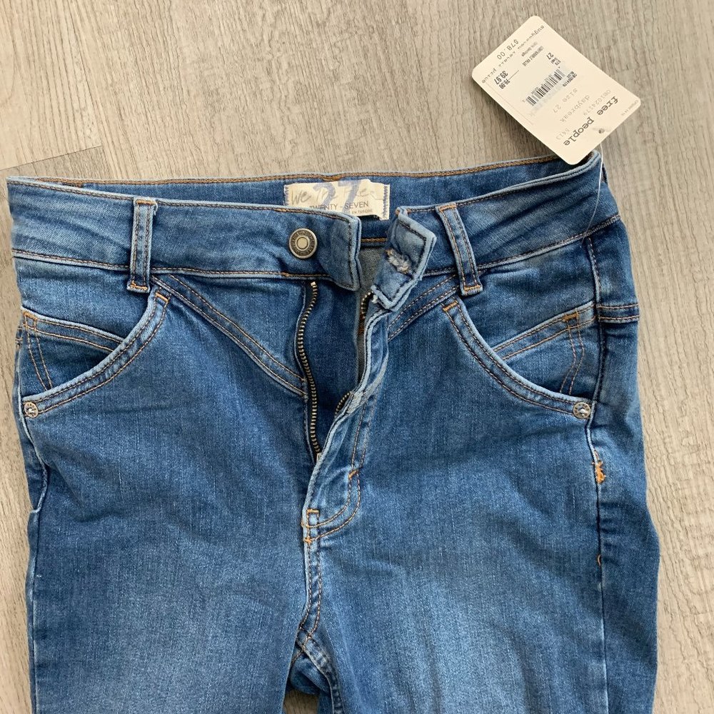 NEW WITH TAGS We the Free jeans - size 27